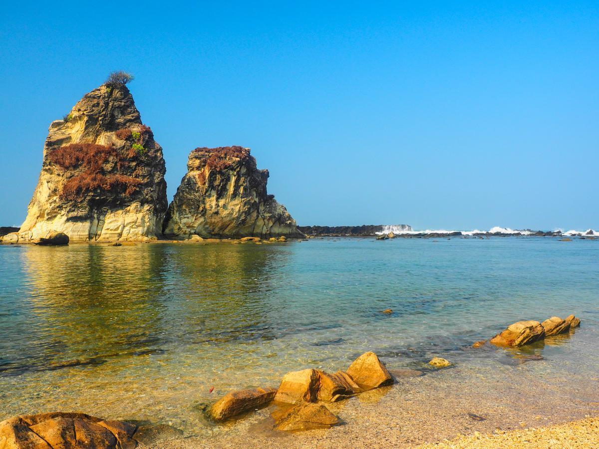 Sawarna Paradiso Bagian luar foto